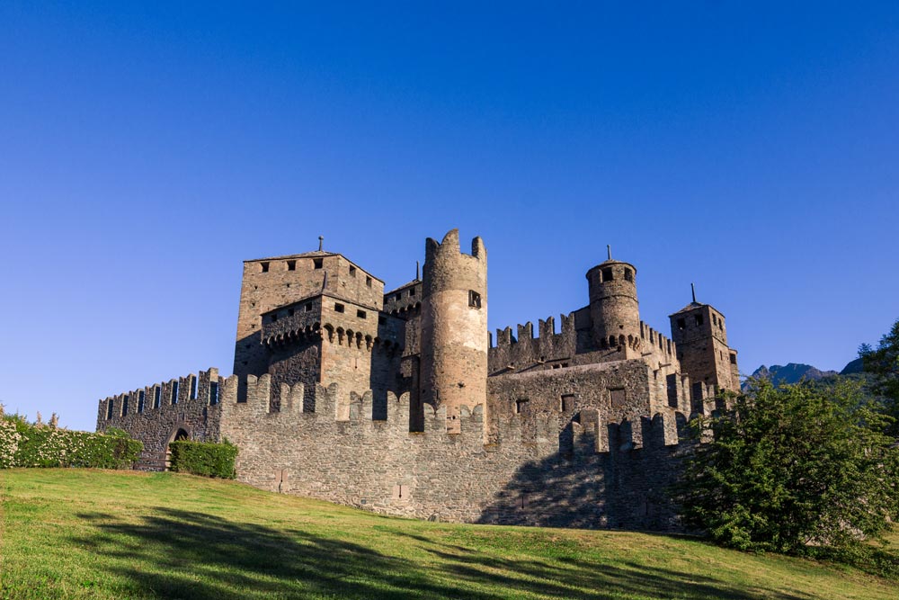 Costi e orari castello di Fénis - Guida turistica castelli Valle d'Aosta