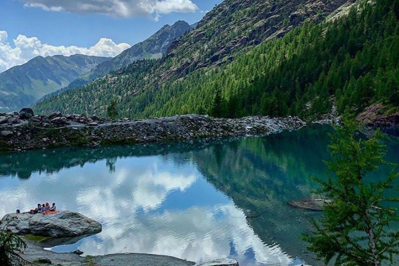 Passeggiata Al Lago Blu Valle D Ayas Guide Turistiche Vda